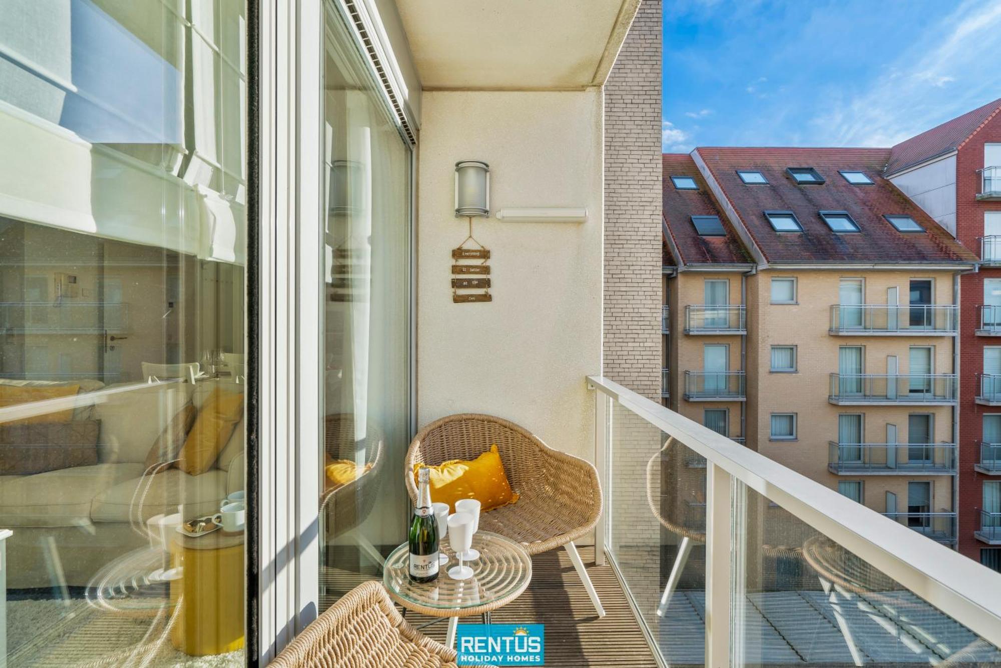 Sea Heaven - Apartment For 4 Persons With Garage Ньивпорт Экстерьер фото